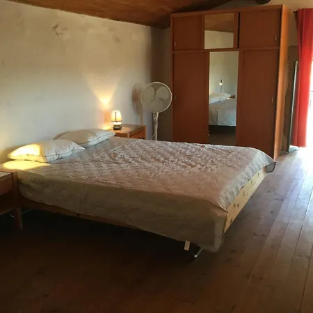 Holiday home Typical Provencal Farm In An Exceptional Natural Site, The Alpilles Park - 8 People. Les Flechons