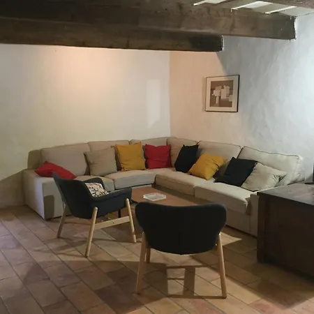 Typical Provencal Farm In An Exceptional Natural Site, The Alpilles Park - 8 People. Les Flechons