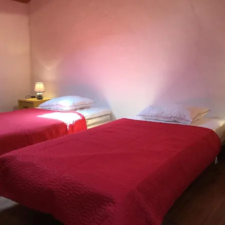 Typical Provencal Farm In An Exceptional Natural Site, The Alpilles Park - 8 People. Les Flechons